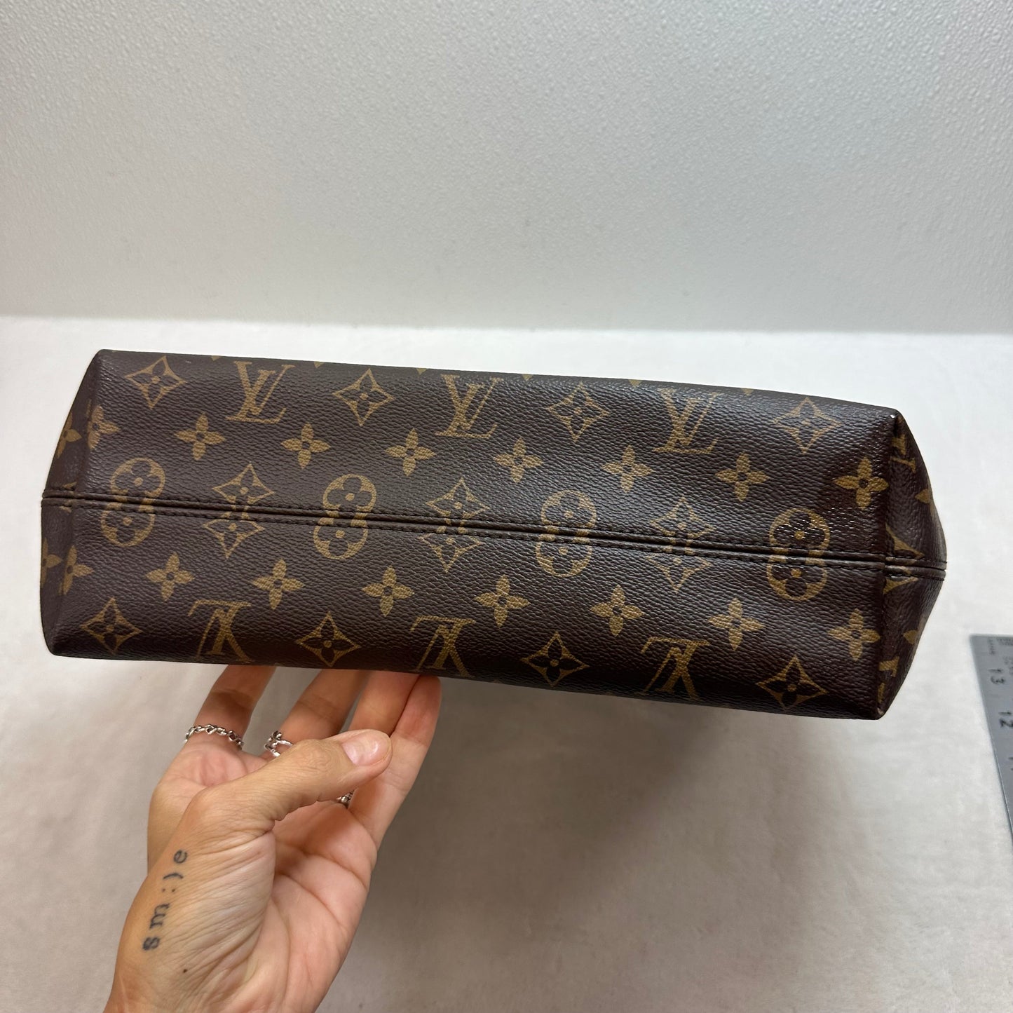 Graceful PM Luxury Designer By Louis Vuitton, Size: Medium