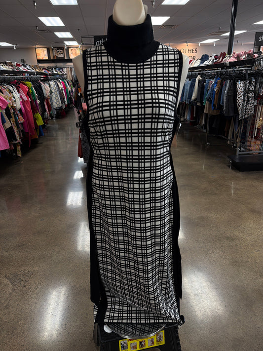 Dress Casual Maxi By Clothes Mentor In Black & White, Size:L