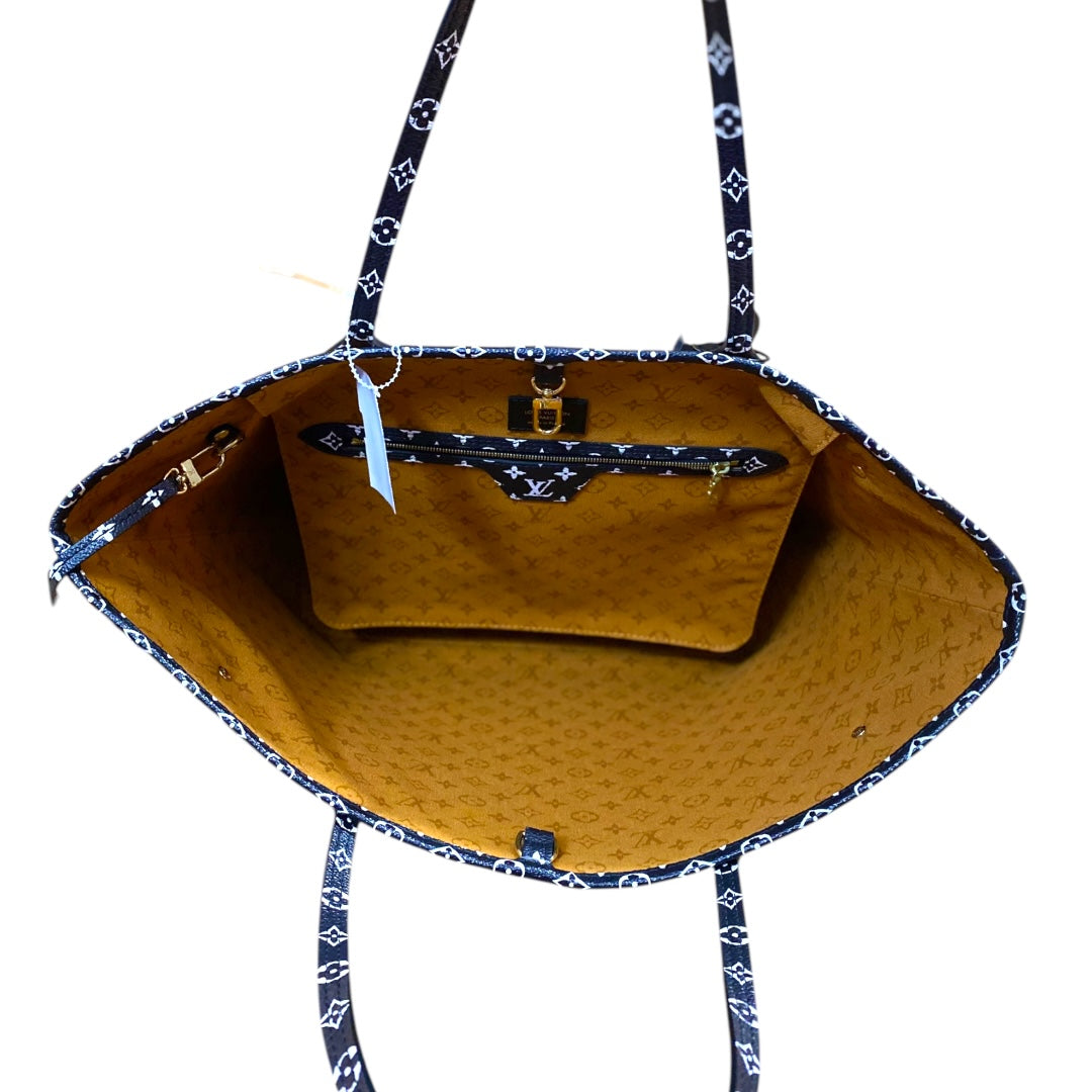 Handbag Luxury Designer By Louis Vuitton, Size: Large