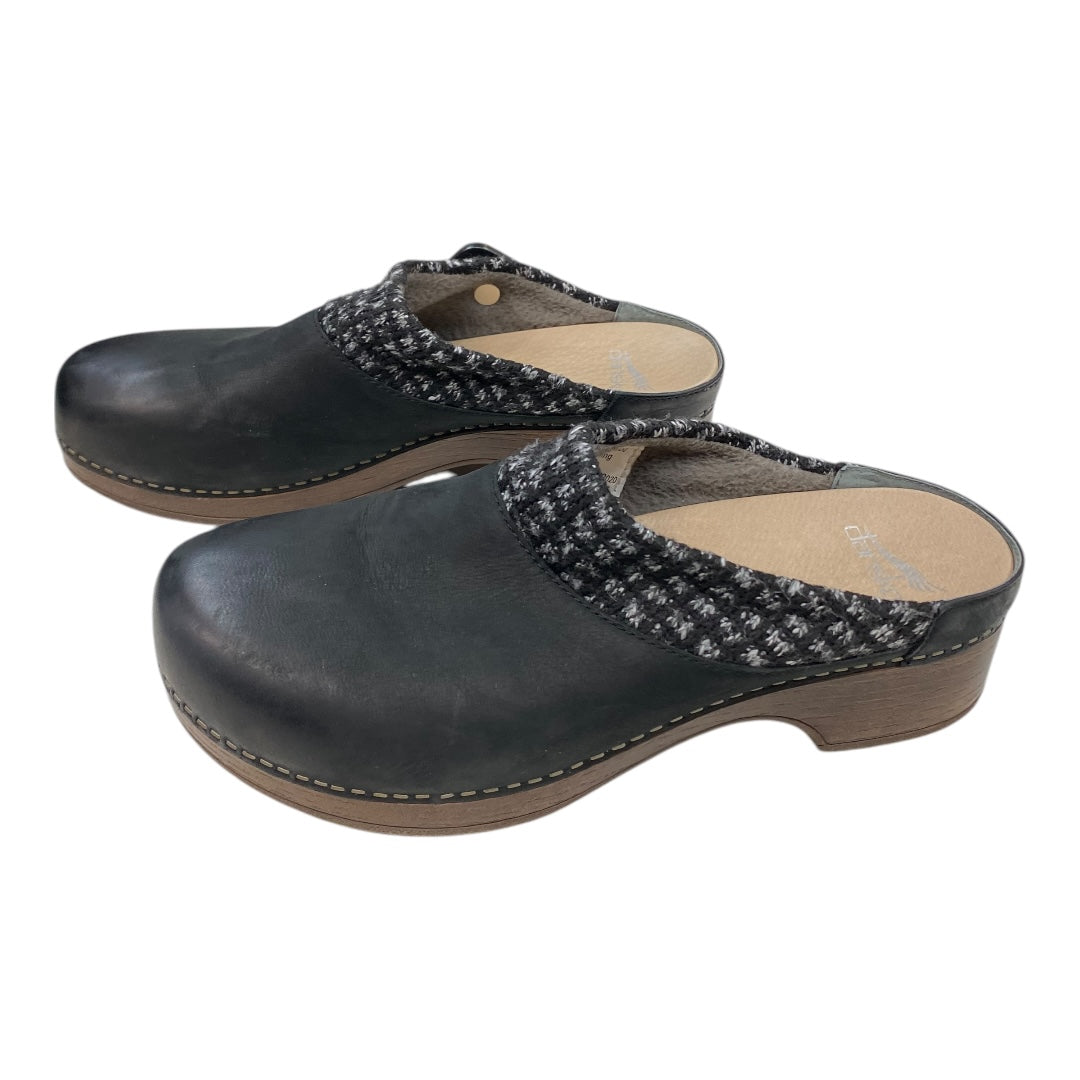 SHOES HEELS BLOCK by DANSKO In BLACK, Size: 9.5