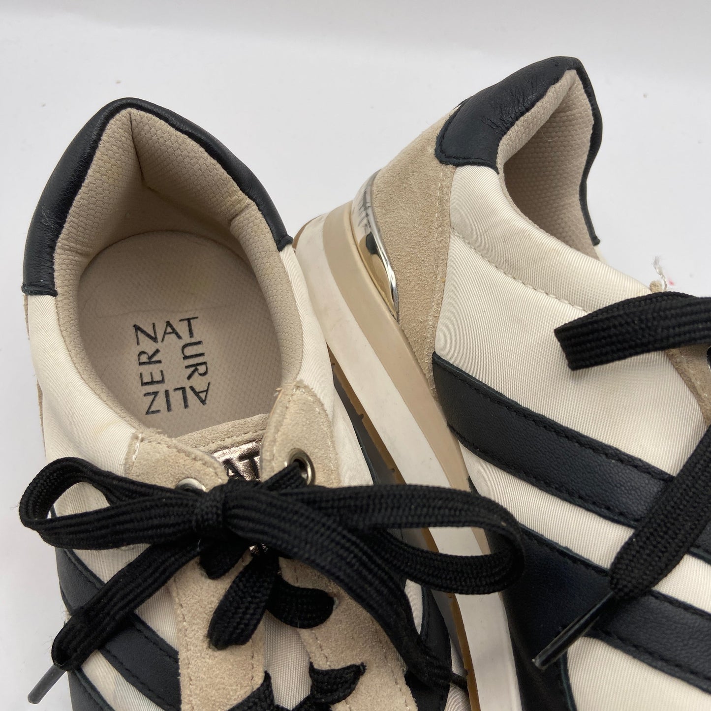 Shoes Sneakers By Naturalizer In Cream, Size: 9