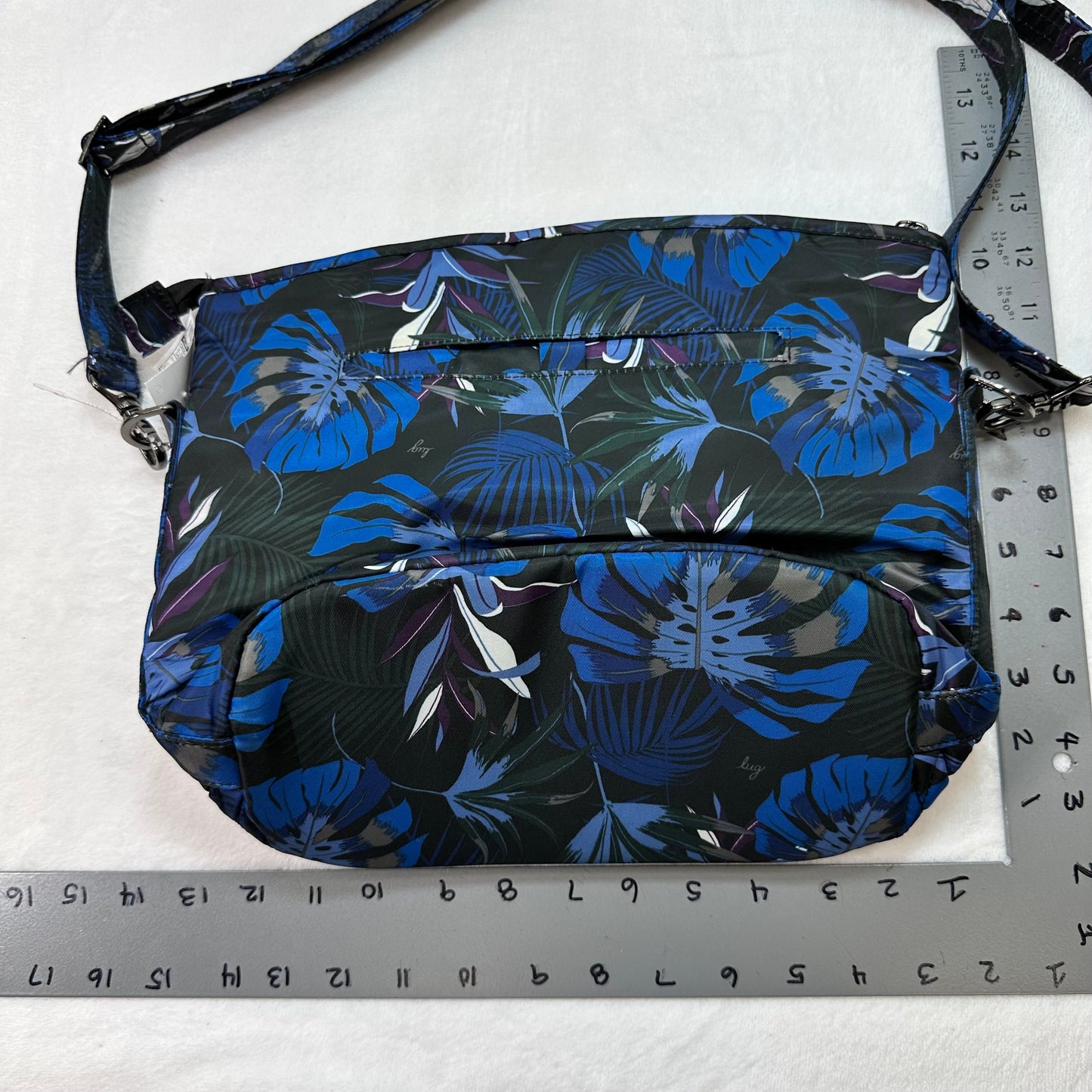 ADAGIO Crossbody By Lug, Size: Small
