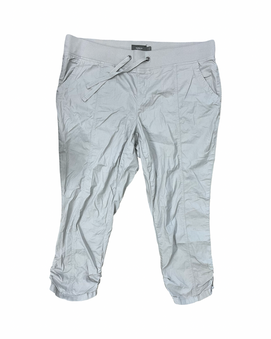 Pants Cropped By Torrid In Grey, Size:2X