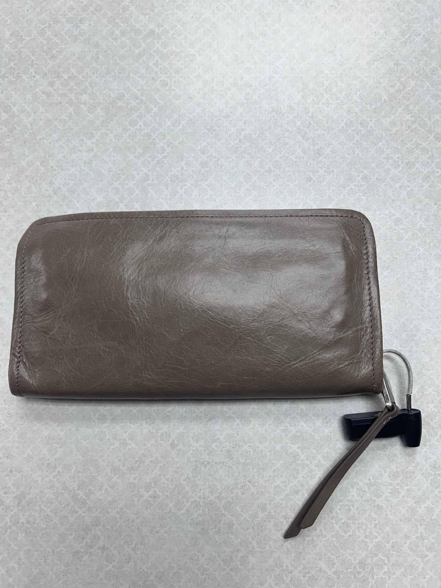 Wallet Leather By Hobo Intl In Taupe, Size:Medium