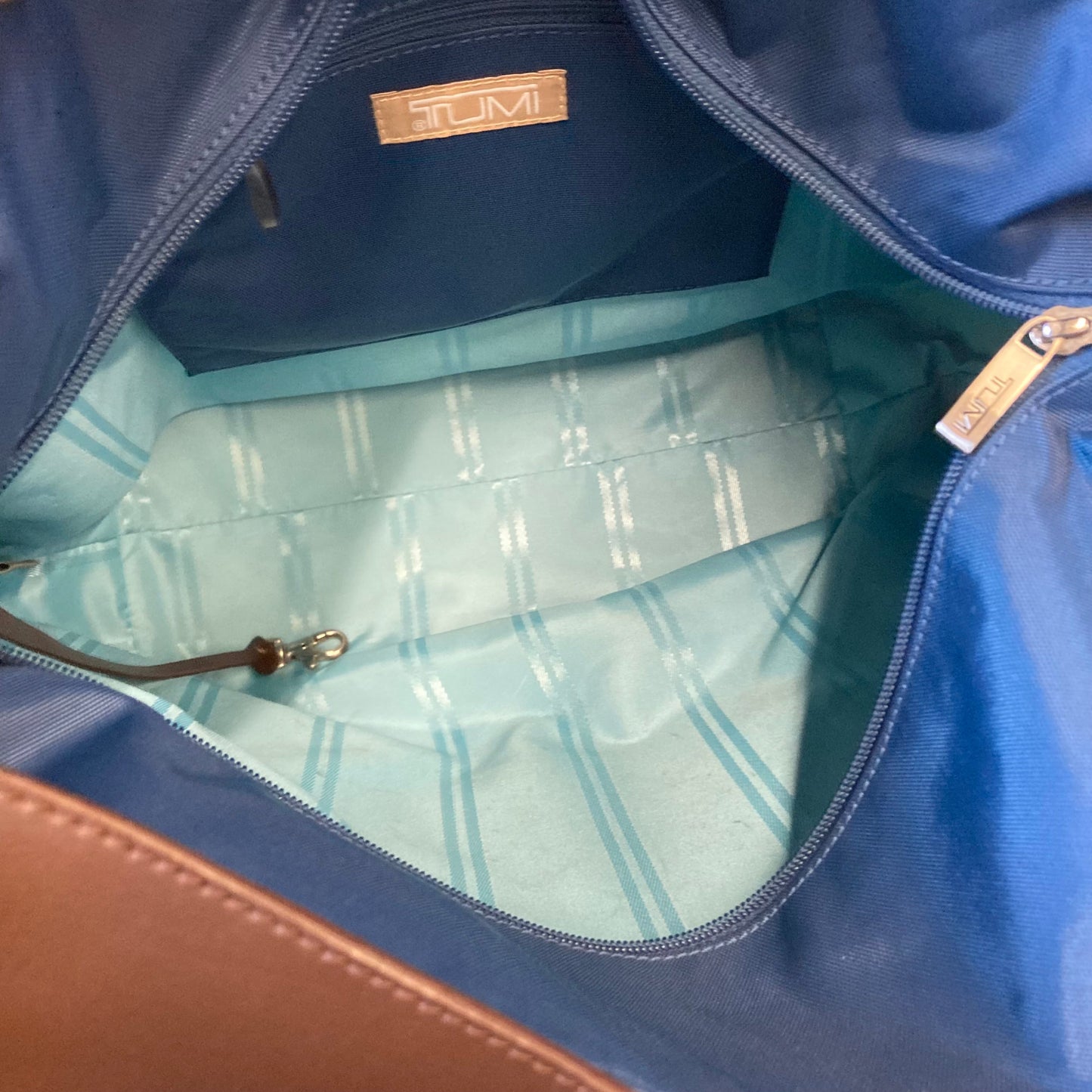 Handbag Designer By Tumi In Blue, Size:Large