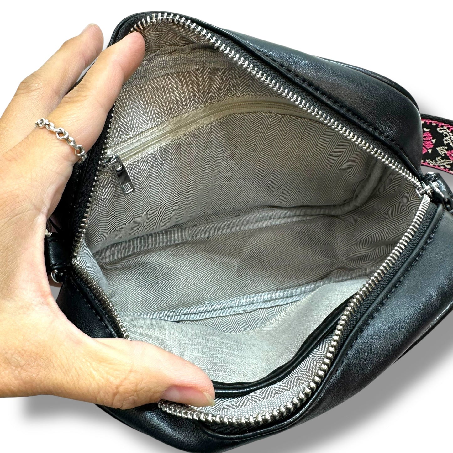 Crossbody By Clothes Mentor, Size: Small