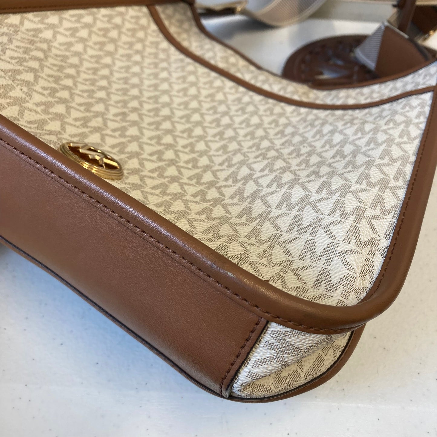 Crossbody Designer By Michael Kors In Cream, Size:Medium