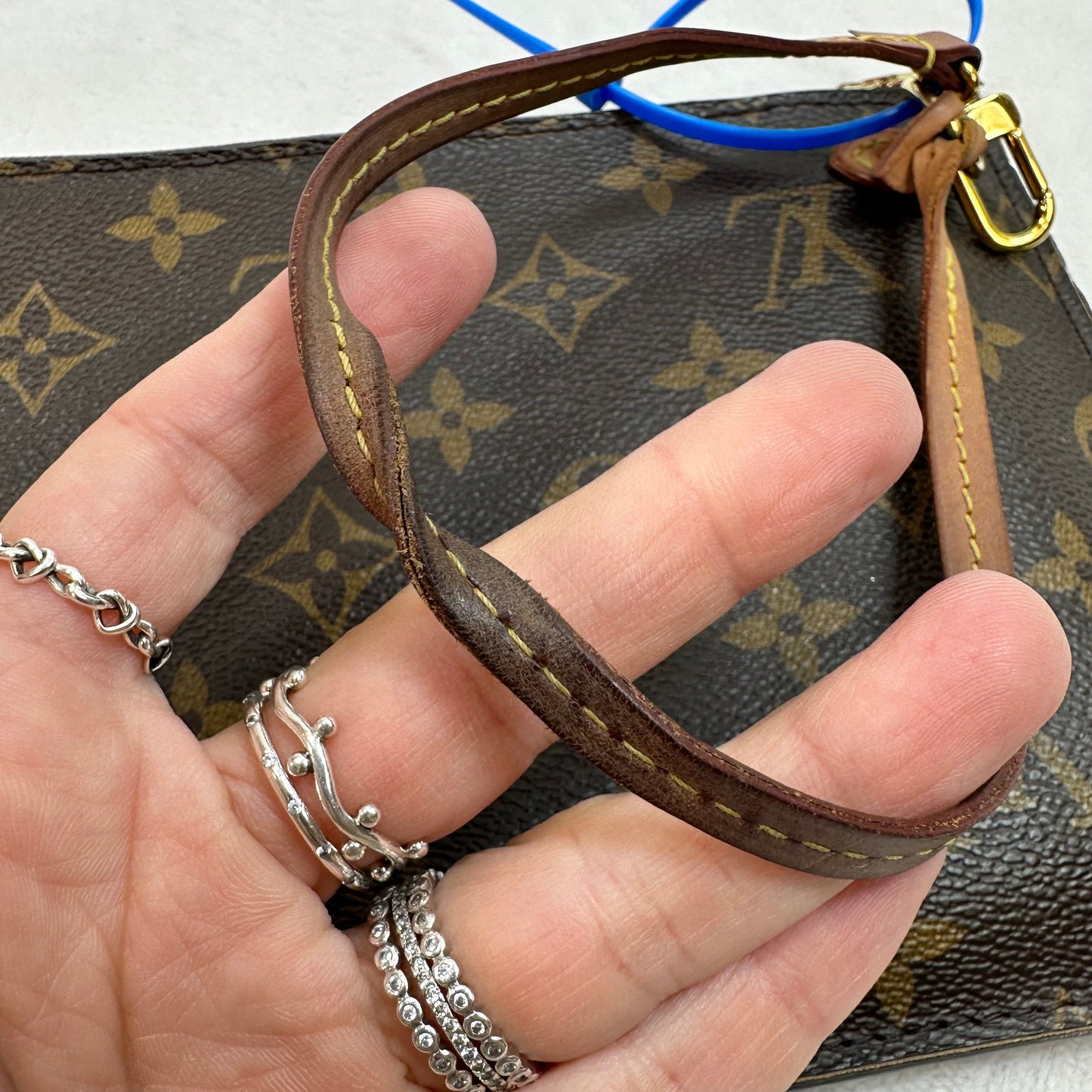 Wristlet Luxury Designer By Louis Vuitton, Size: Medium