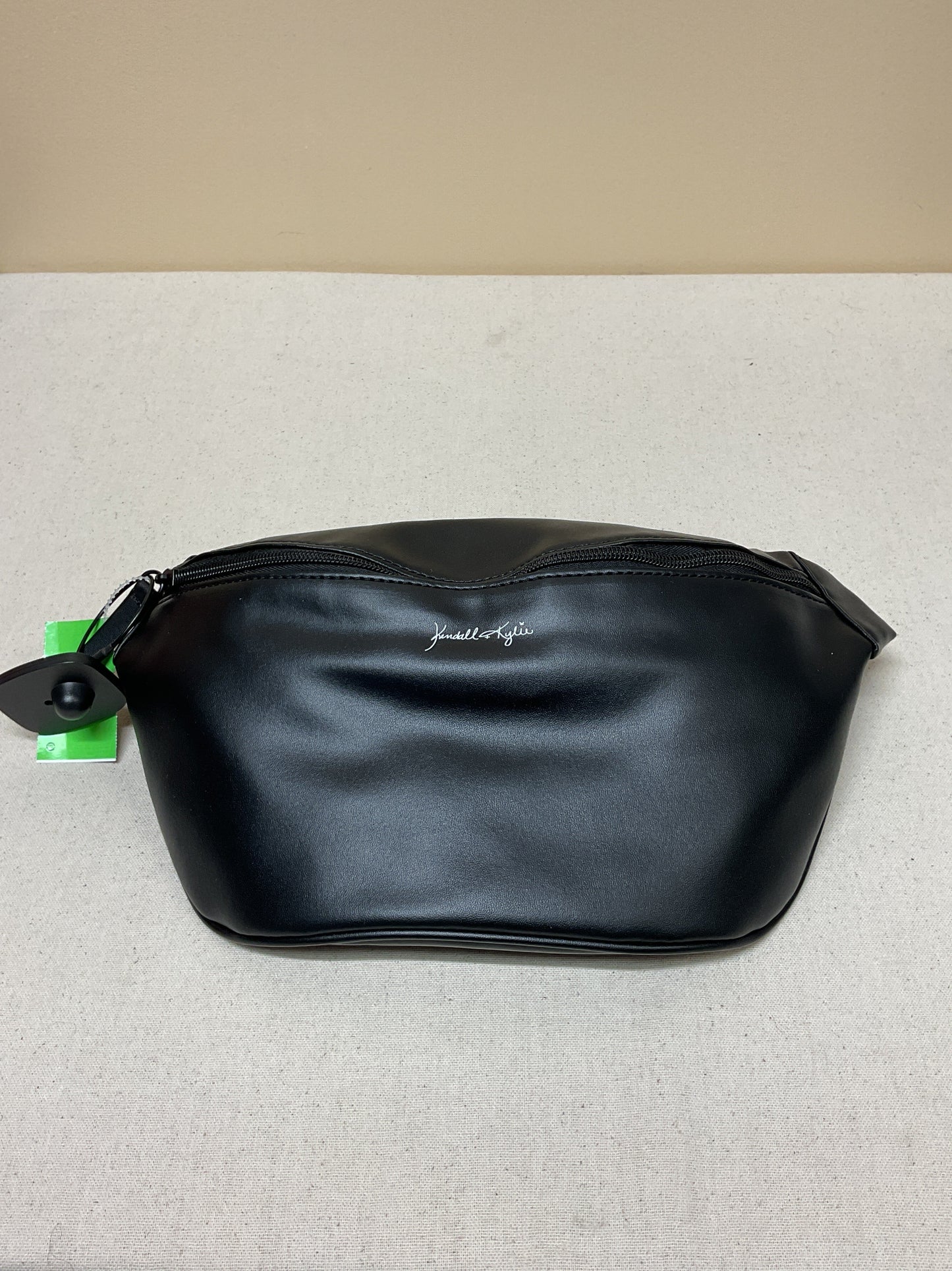 Belt Bag By Clothes Mentor In Black, Size:Large