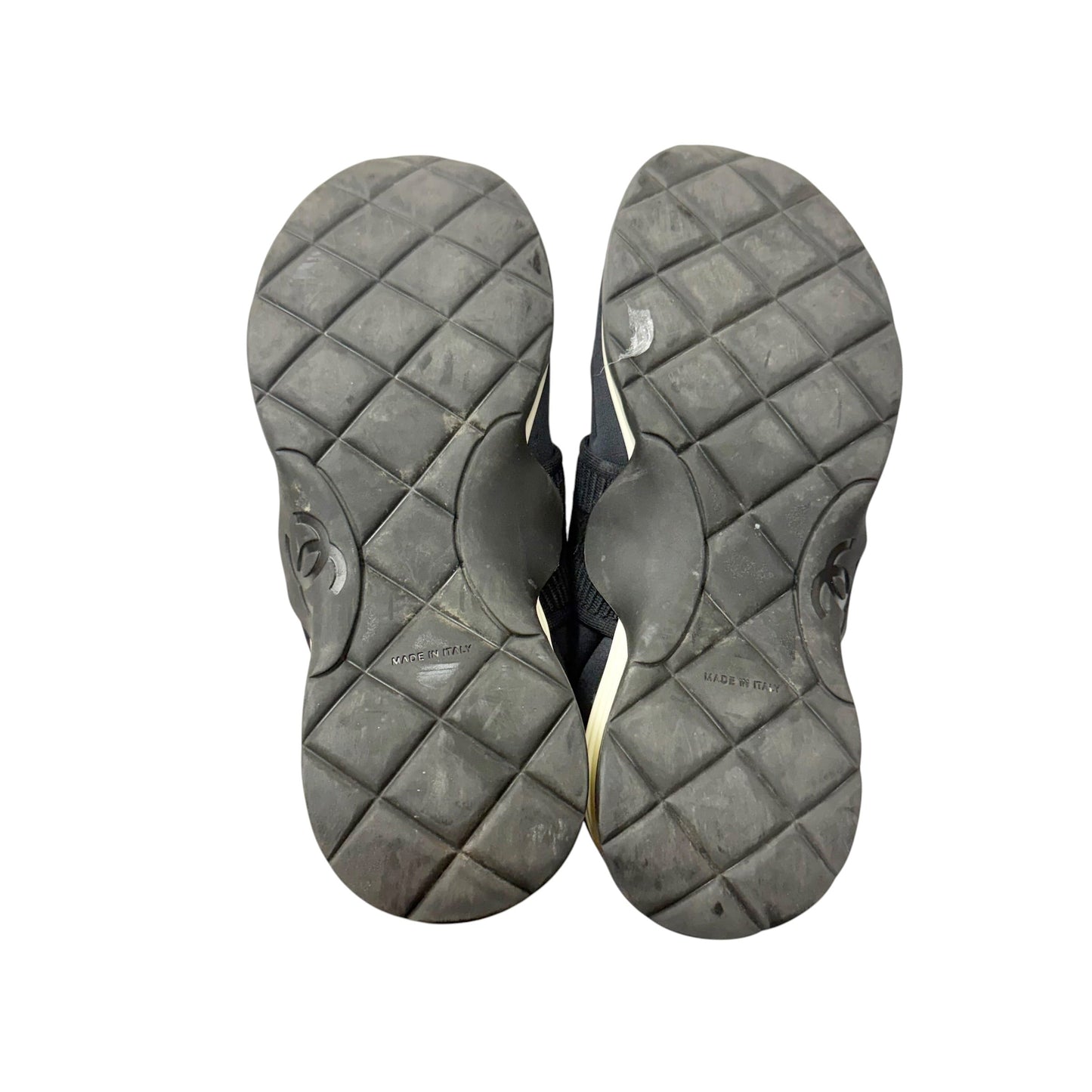 Shoes Luxury Designer By Chanel In Black & White, Size: 6.5