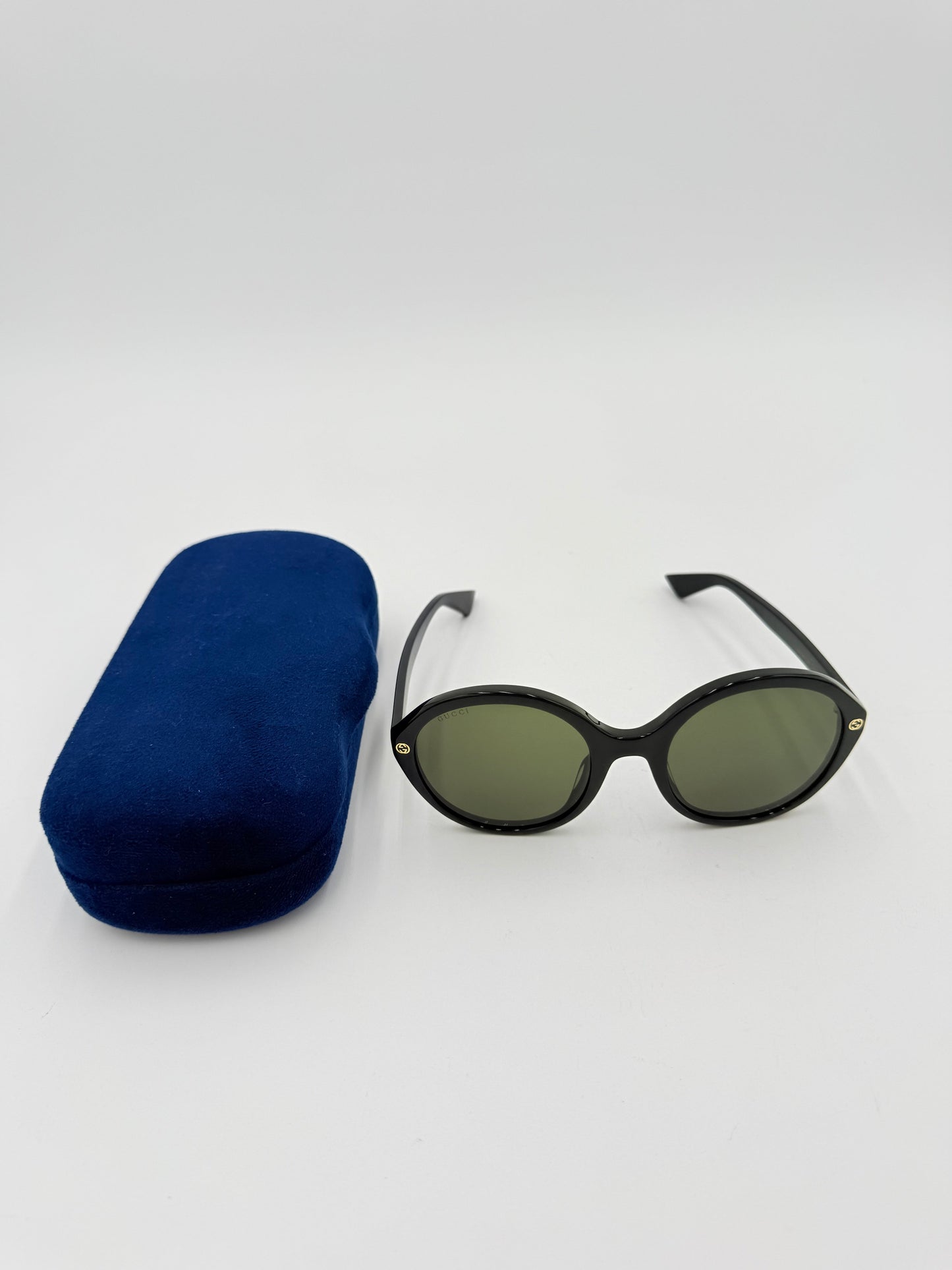 Sunglasses Luxury Designer By Gucci In Black & Gold