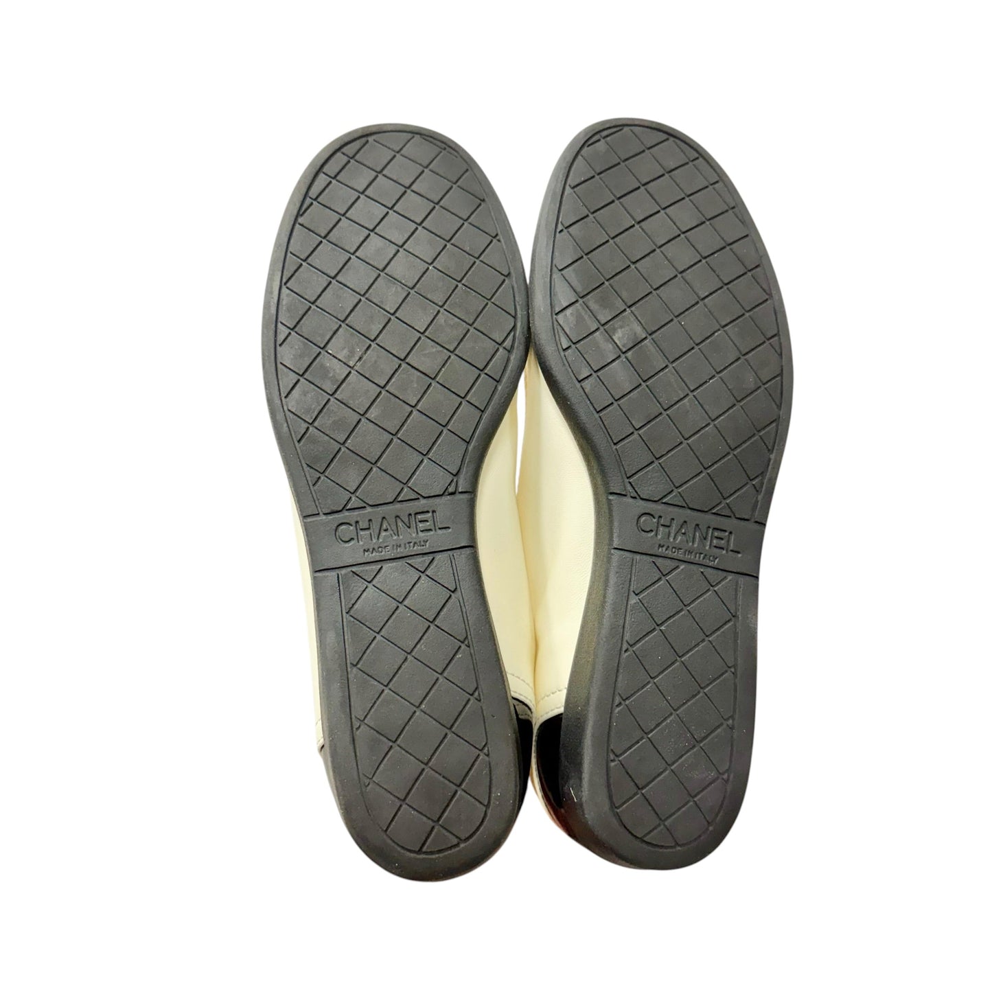 Shoes Luxury Designer By Chanel In Black & Cream, Size: 8