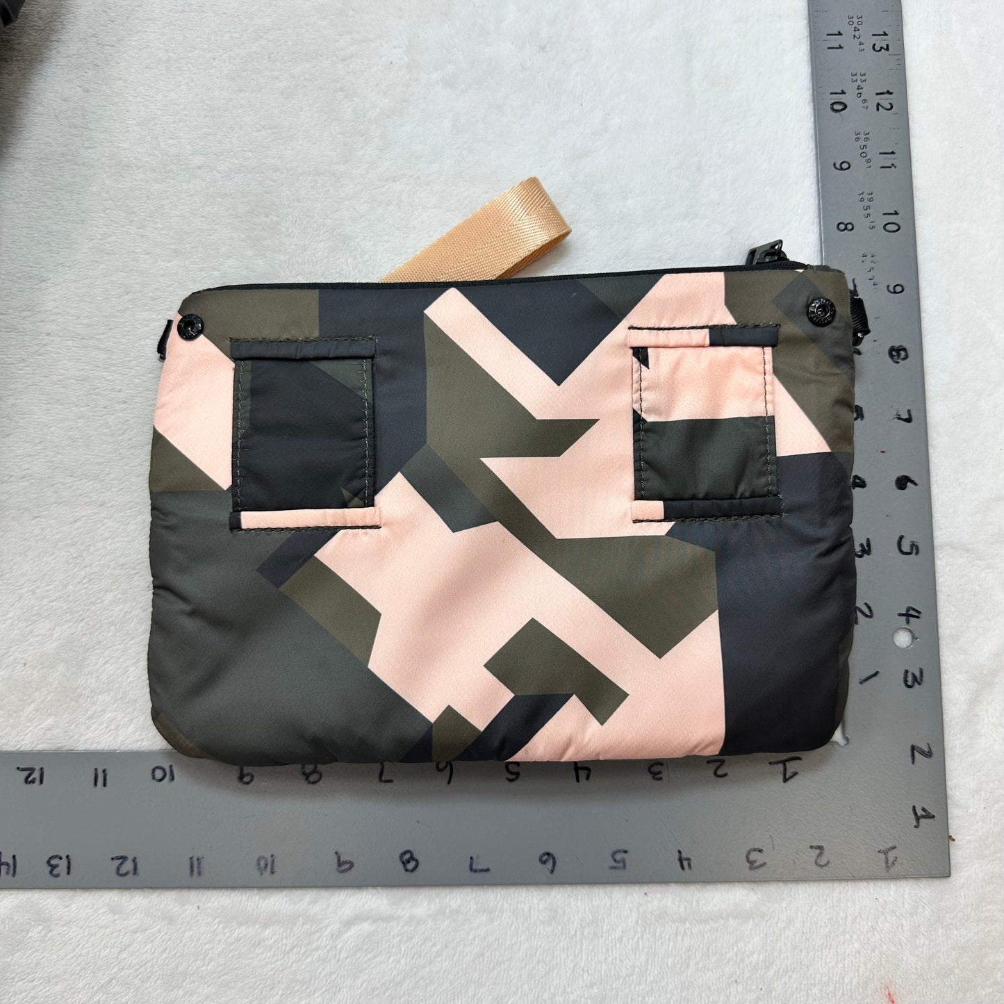Tote By Clothes Mentor, Size: Medium