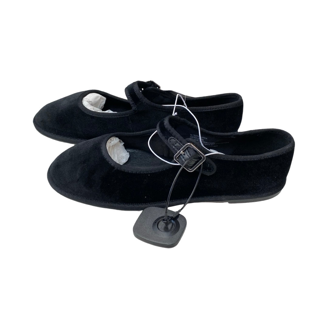 Shoes Flats By Universal Thread In Black, Size:7.5