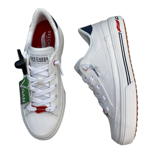 Shoes Sneakers By Skechers In White, Size:8
