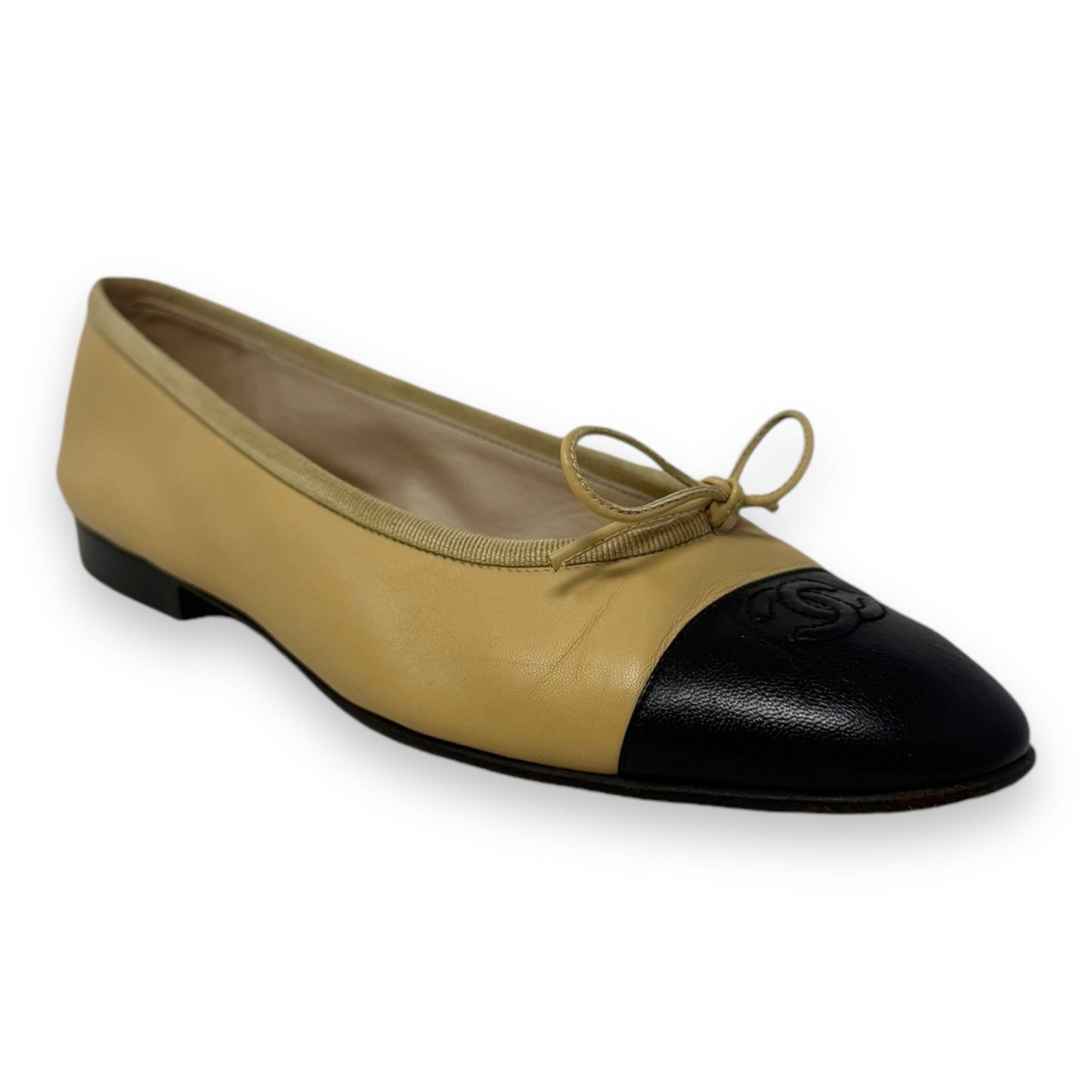 CC Cap Toe Ballerina Flats Luxury Designer By Chanel In Black & Tan, Size: 9