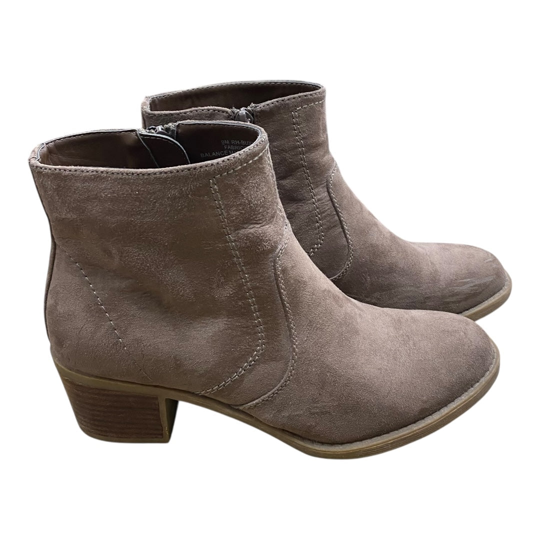 Boots Ankle Heels By Ruff Hewn In Brown, Size:9