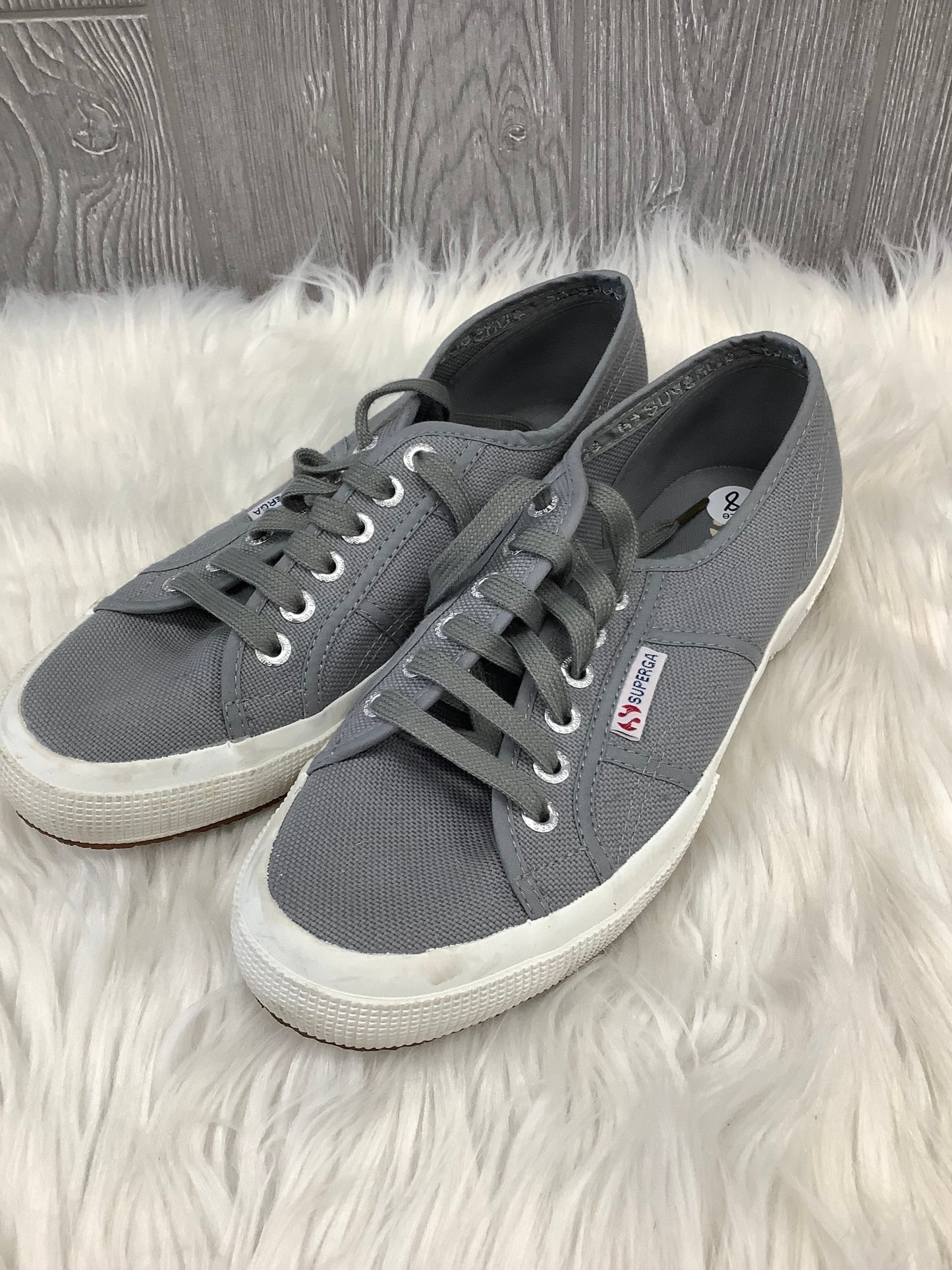 Shoes Sneakers By Superga In Grey, Size: 8