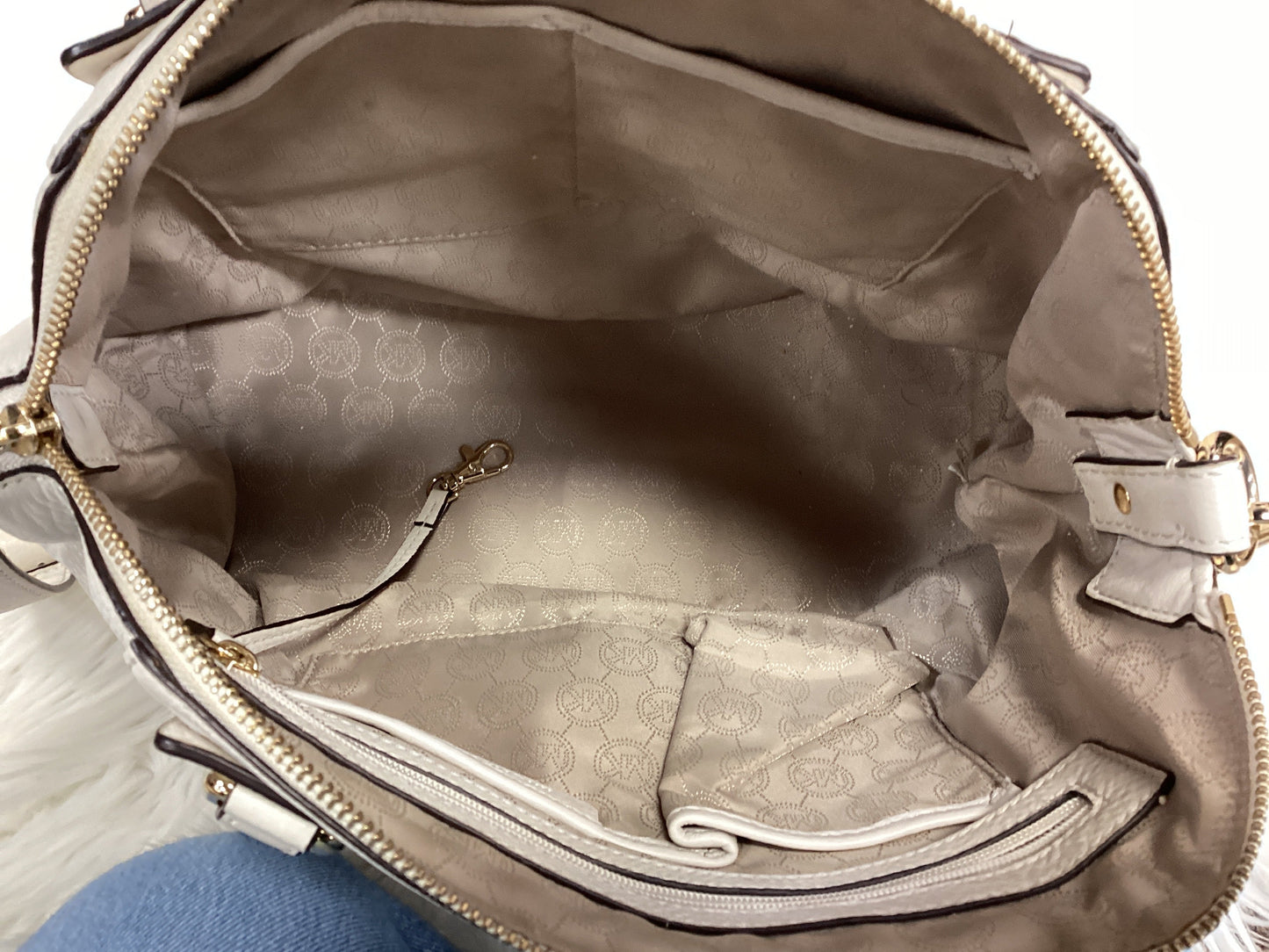 Handbag Designer By Michael Kors In Cream, Size:Large