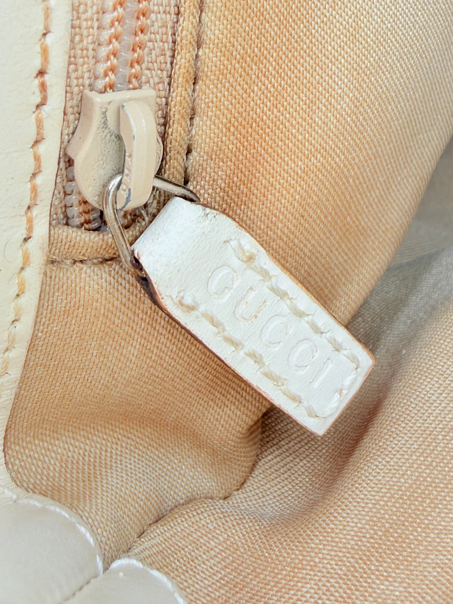 Handbag Luxury Designer By Gucci In Cream, Size:Small
