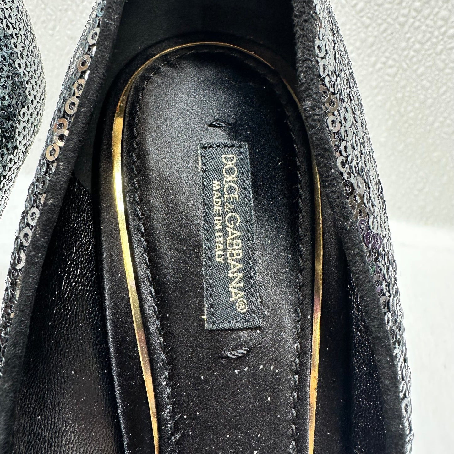REDUCED/Final Sale: Shoes Heels Luxury Designer By Dolce And Gabbana In Black, Size: 9