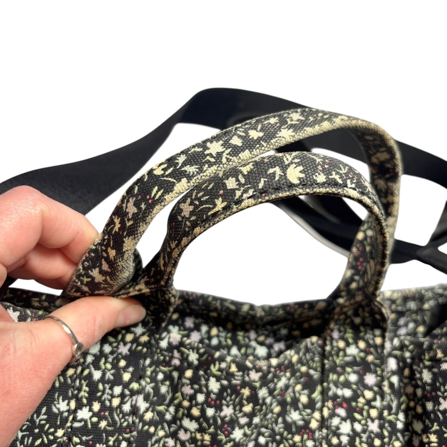 Tote Luxury Designer By Marc Jacobs, Size: Medium