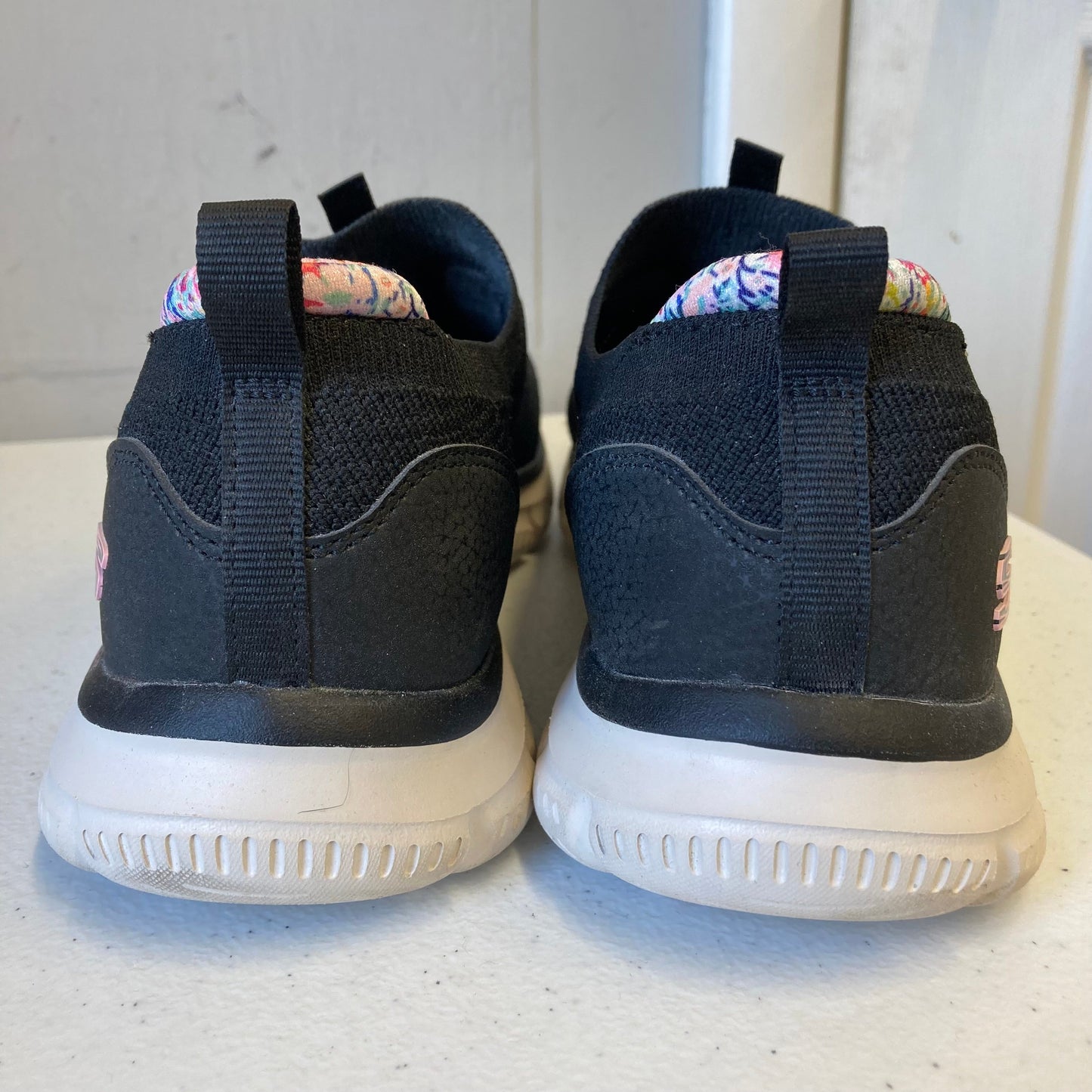 Shoes Athletic By Skechers In Black, Size:8.5