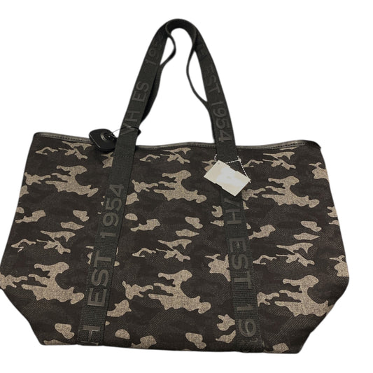 Tote By Clothes Mentor In Camouflage Print, Size:Medium