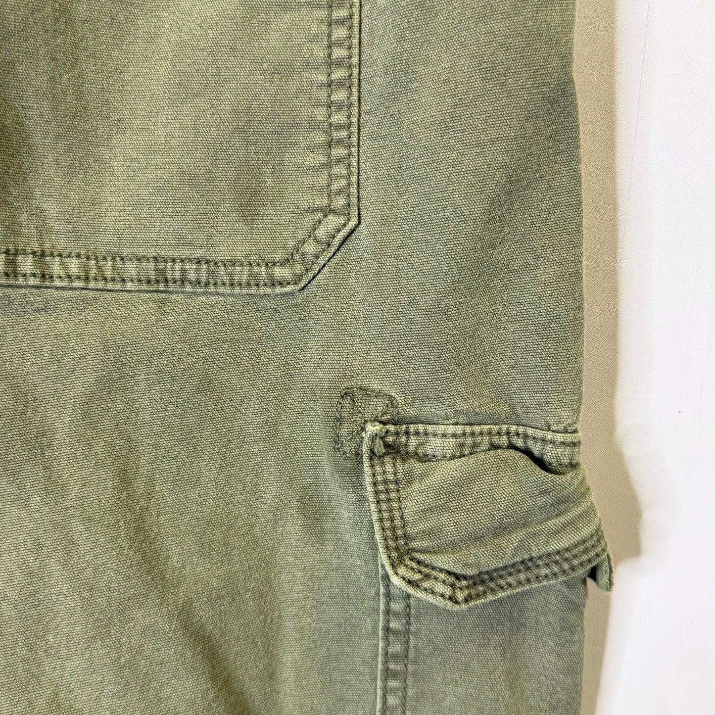 Pants Cargo & Utility By American Eagle In Green, Size: 12 As is