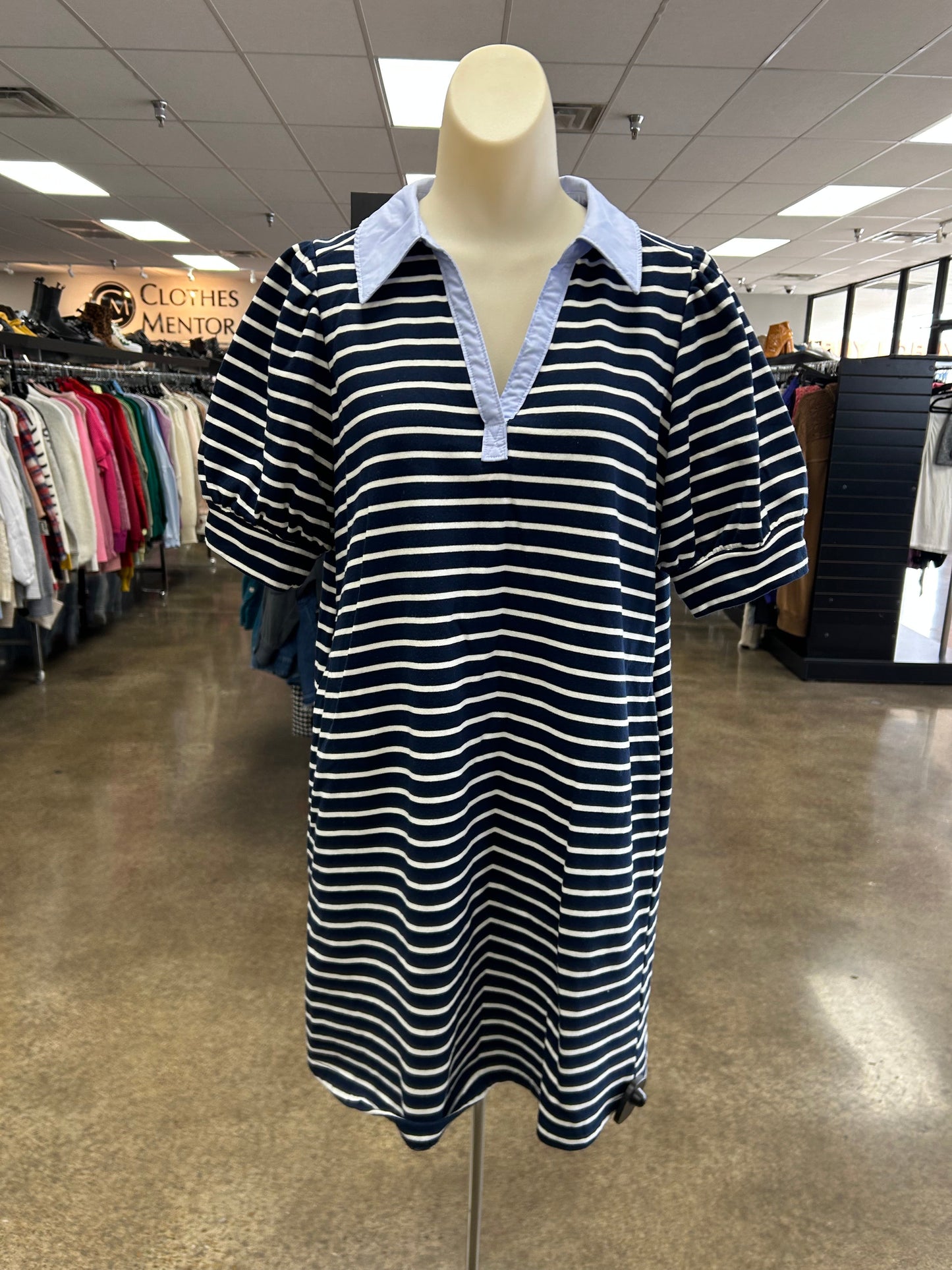 Dress Casual Short By Entro In Blue & White, Size:M