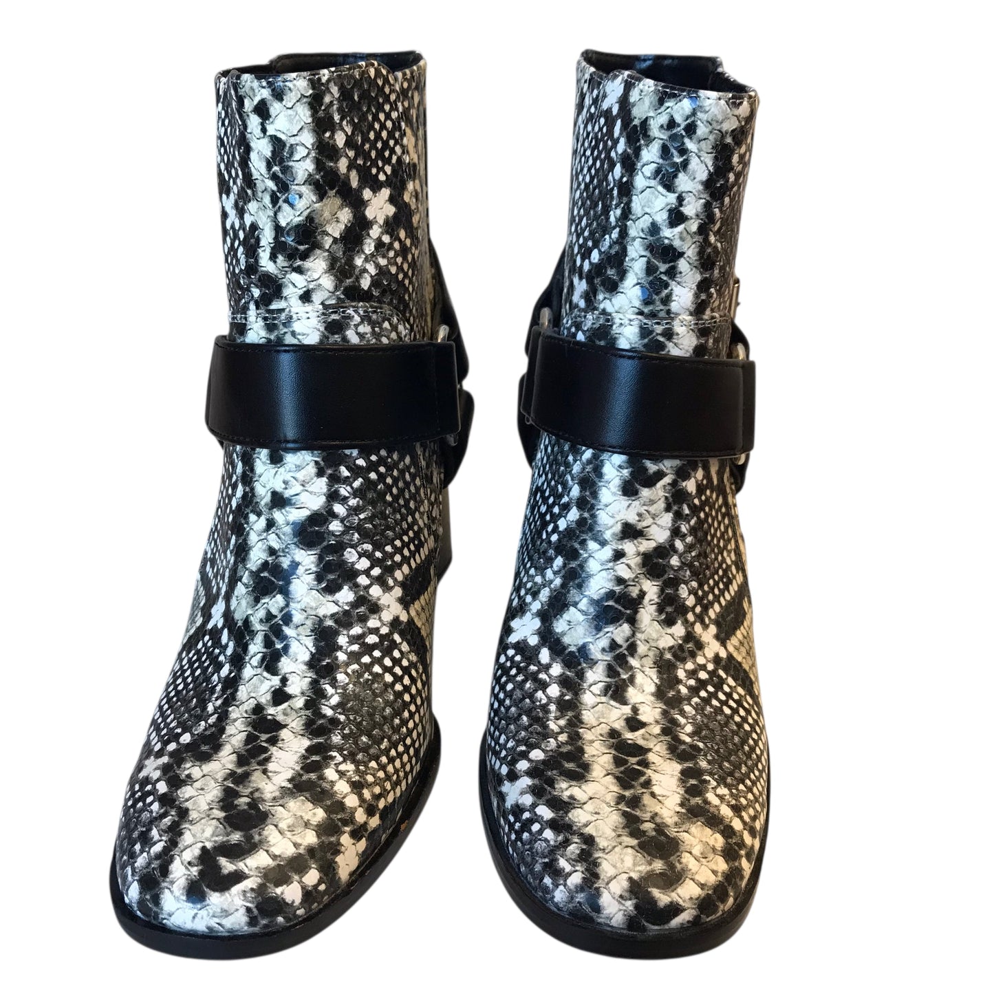 Boots Ankle Heels By Bcbgeneration In Black & White, Size:8