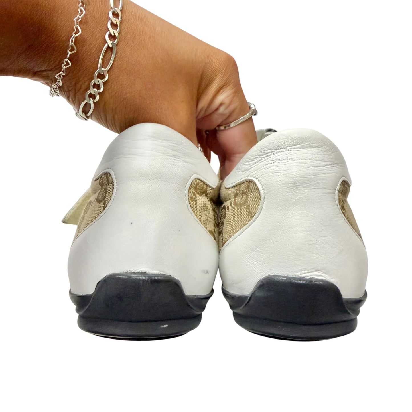 Shoes Luxury Designer By Gucci In Brown & White, Size: 7.5