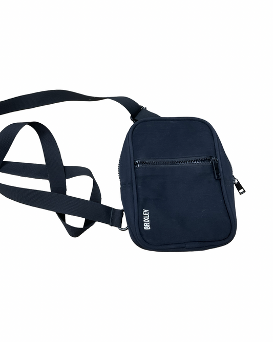 Crossbody By Clothes Mentor In Black, Size:Medium