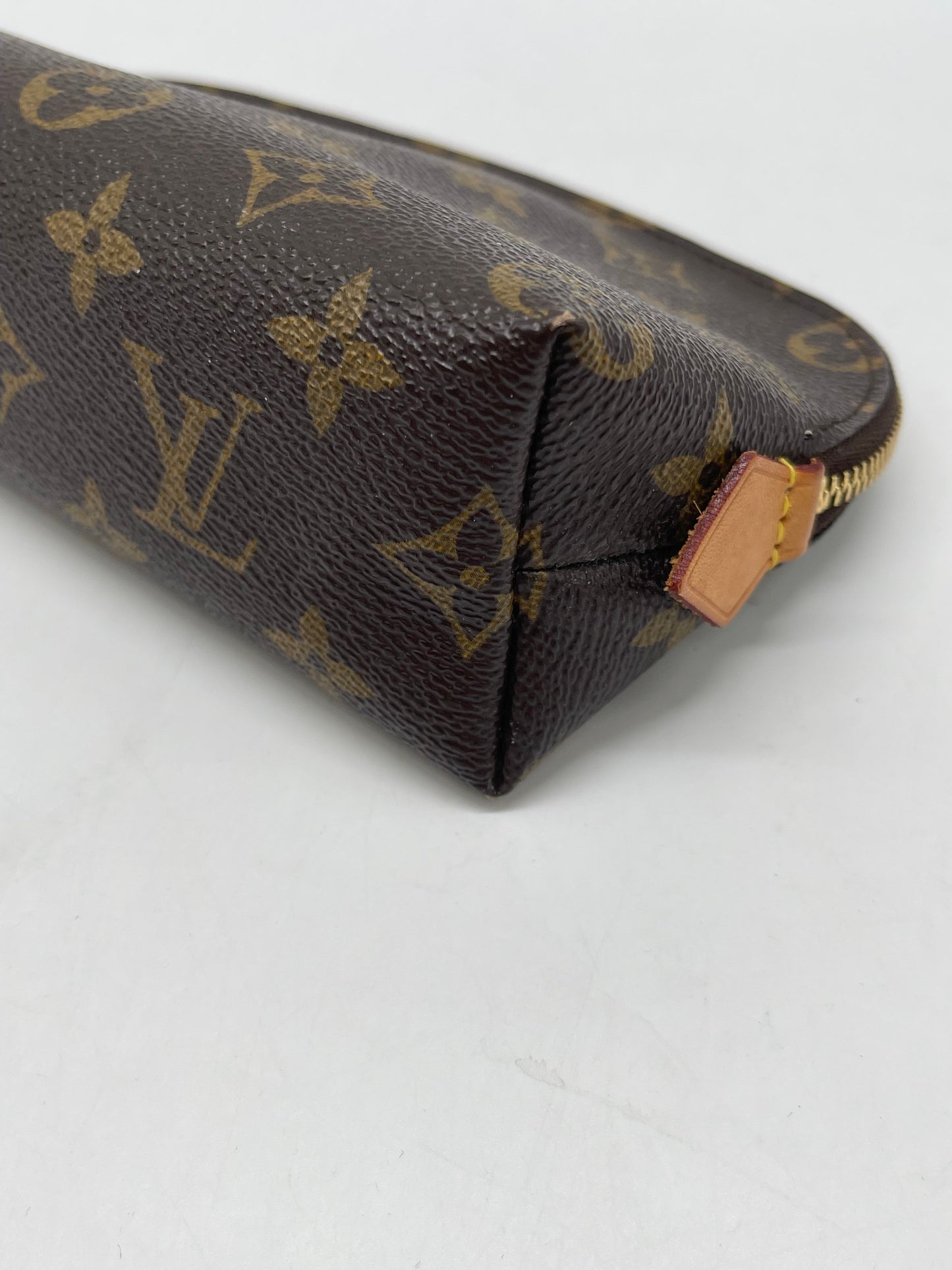 Makeup Bag Luxury Designer By Louis Vuitton, Size: Small