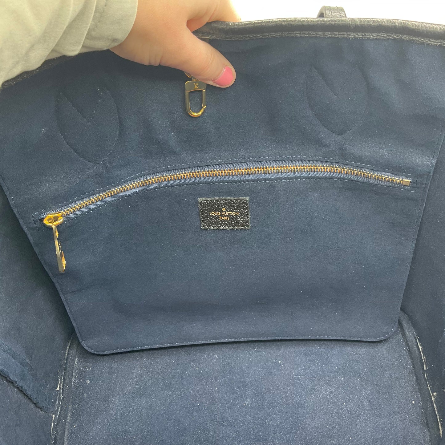 Handbag Luxury Designer By Louis Vuitton, Size: Large