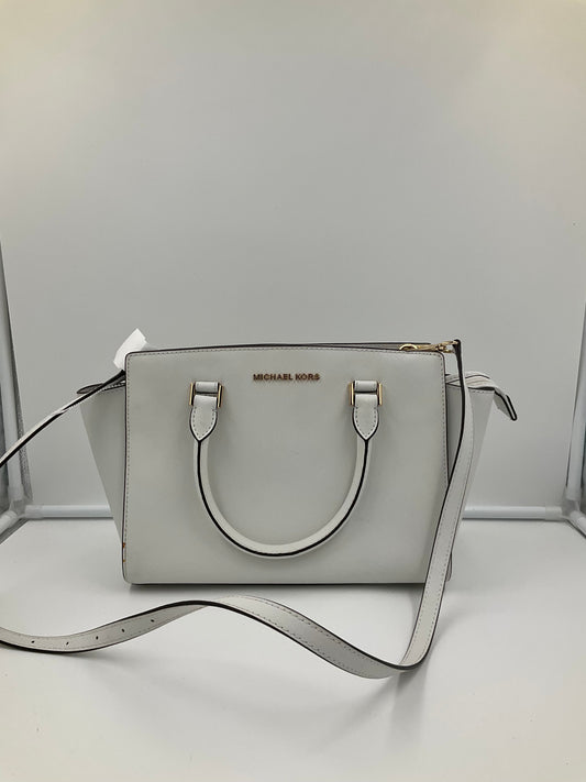 Handbag Designer By Michael Kors In White, Size:Medium