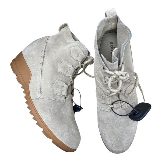 Boots Designer By Sorel In Beige, Size:10