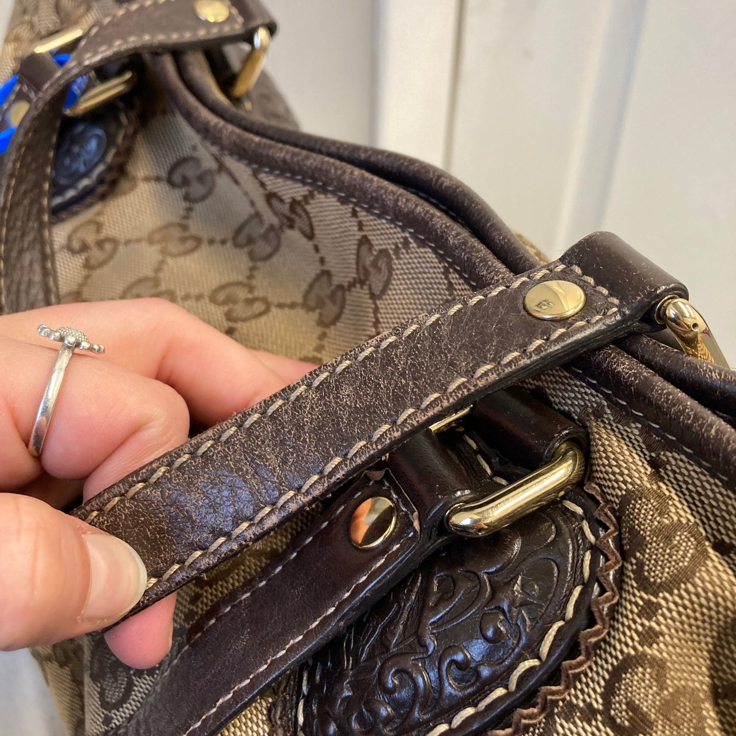 Handbag Luxury Designer By Gucci In Brown & Tan, Size:Medium