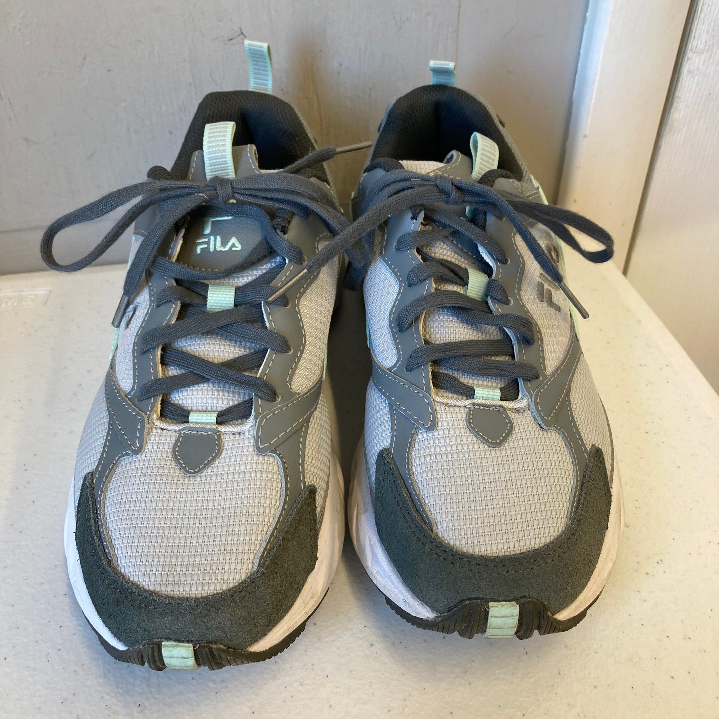 Shoes Athletic By Fila In Green & Grey, Size:9