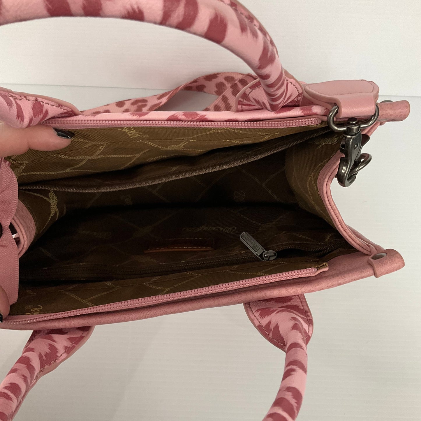 Crossbody By Wrangler, Size: Medium