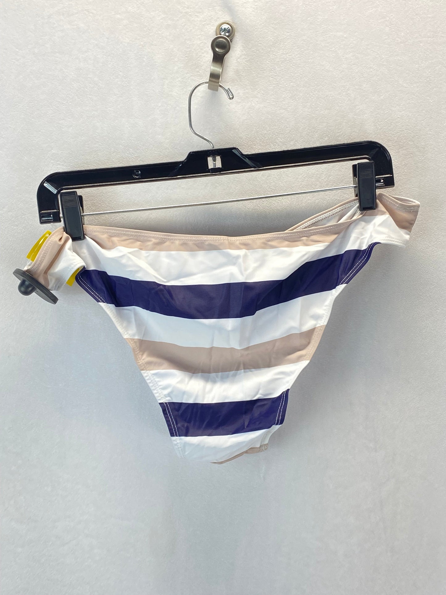 Swimsuit 3pc  By Clothes Mentor  Size: Xl