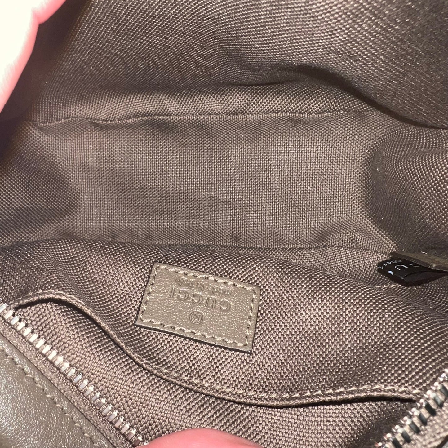 Crossbody Luxury Designer By Gucci, Size: Small