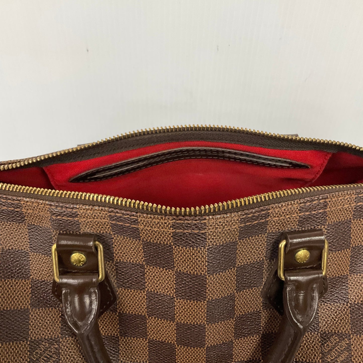 Handbag Luxury Designer By Louis Vuitton, Size: Medium