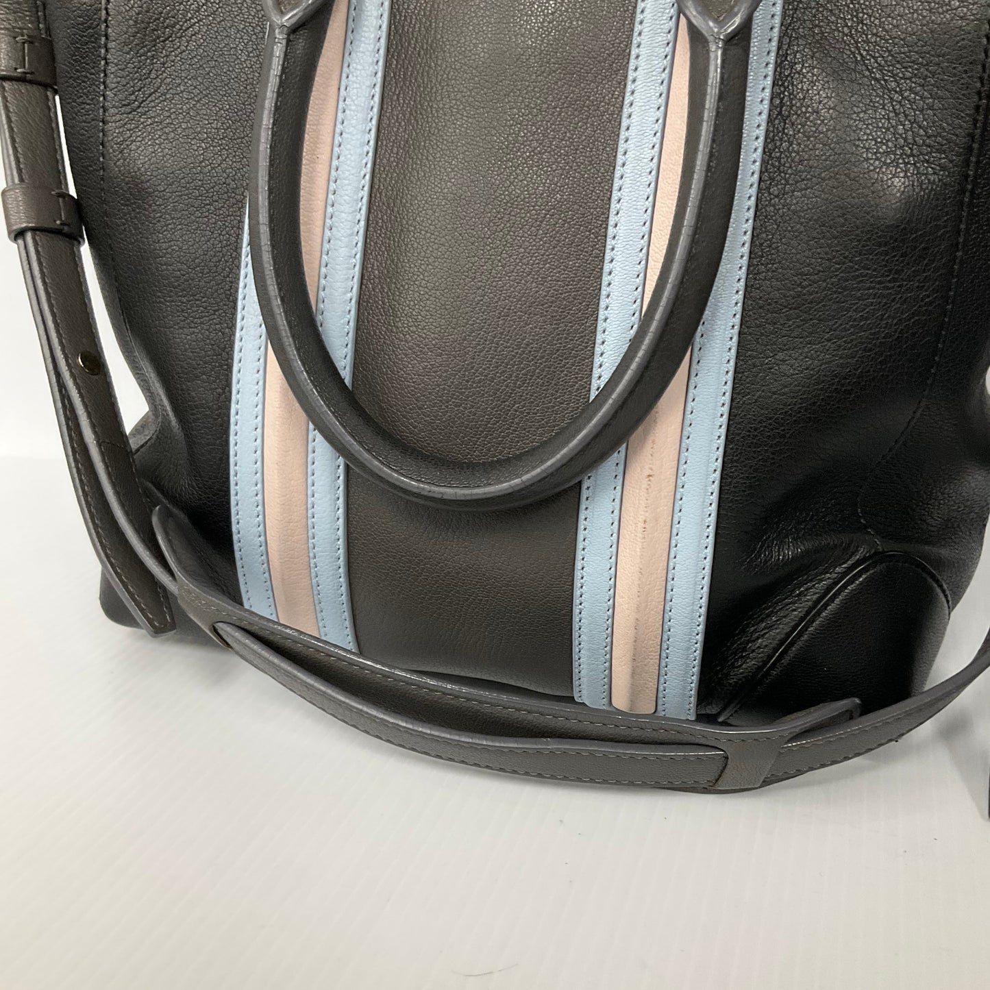Handbag Luxury Designer By Givenchy, Size: Medium