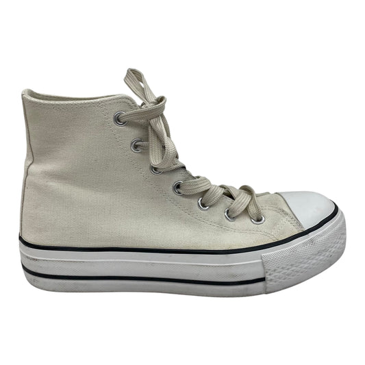 Shoes Sneakers By Falls Creek In Cream, Size:9