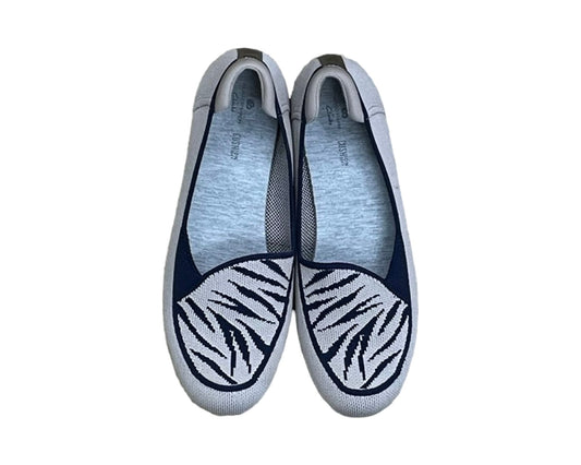 Shoes Flats By Clarks In Grey, Size:10