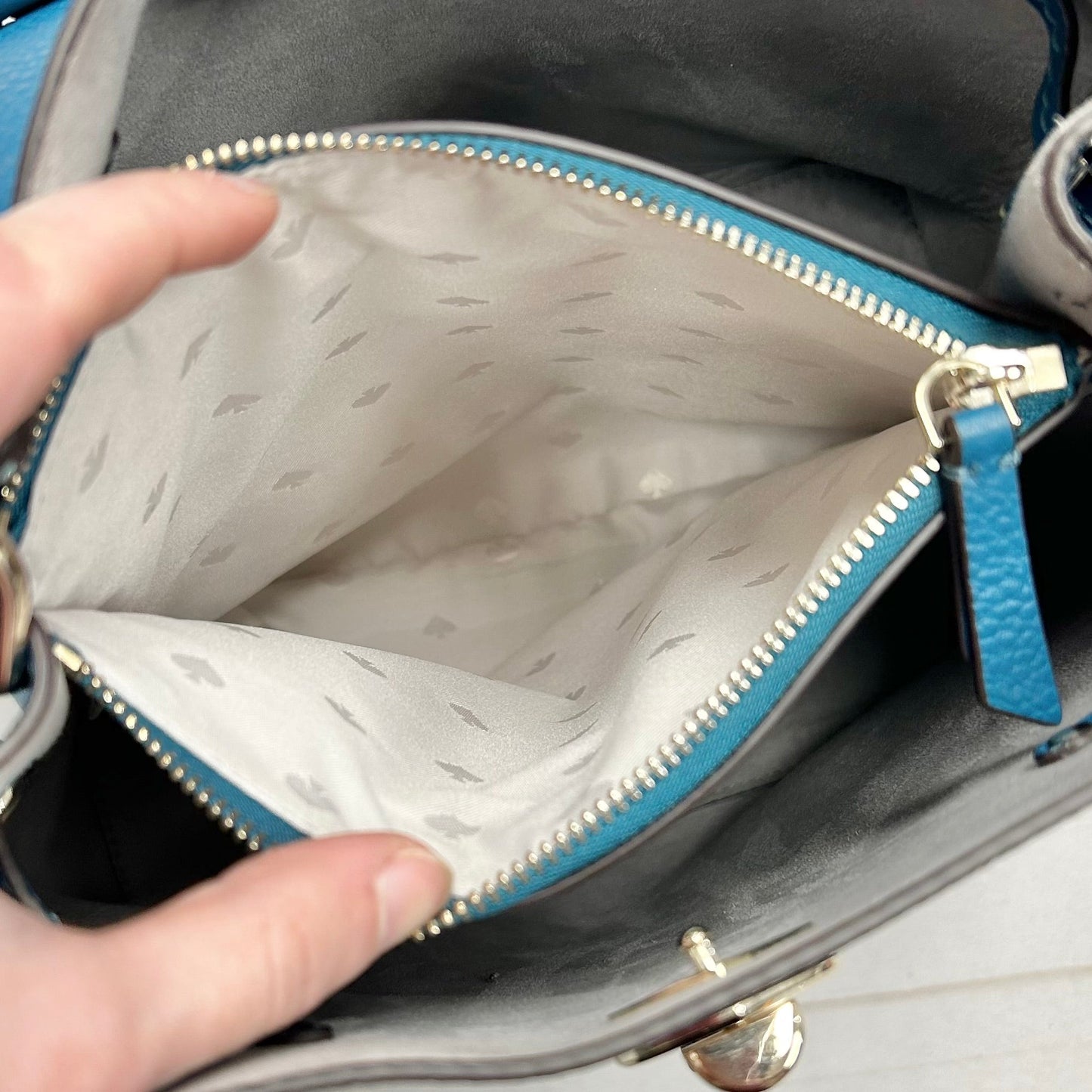 Crossbody Designer By Kate Spade, Size: Medium