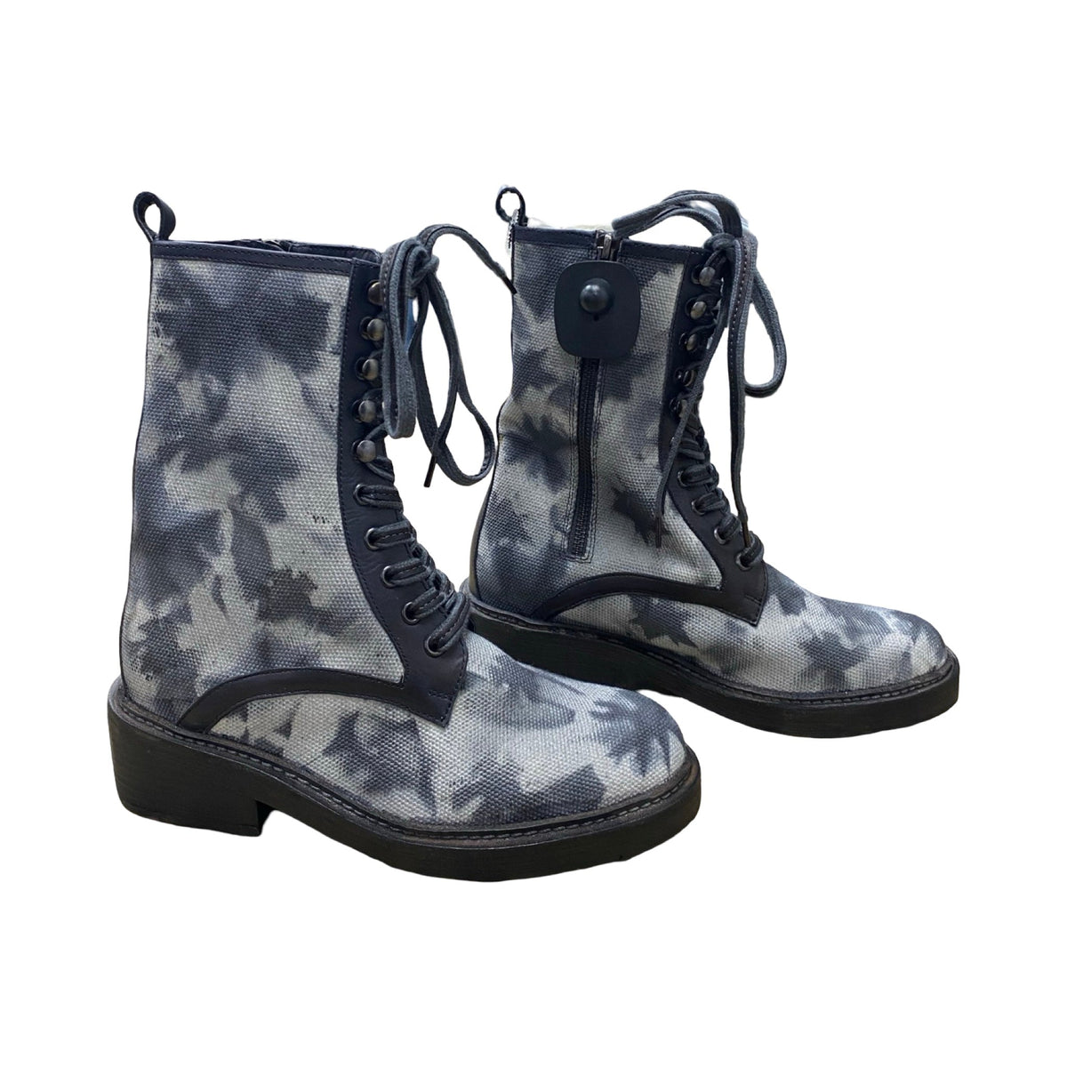 Boots Designer By Cma In Black & Grey, Size:7.5