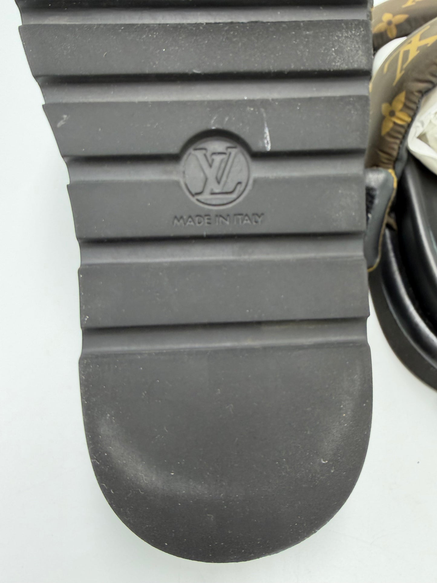 Louis Vuitton Pool Pillow Luxury Sandals In Size: 7 (37)