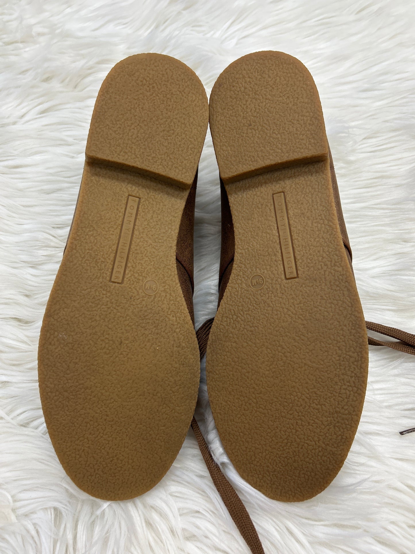 Shoes Flats By Tommy Hilfiger In Brown, Size:9.5